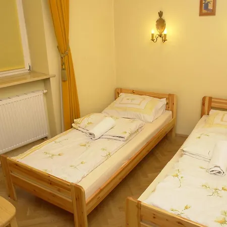 P&J Apartamenty Sw. Krzyza-2