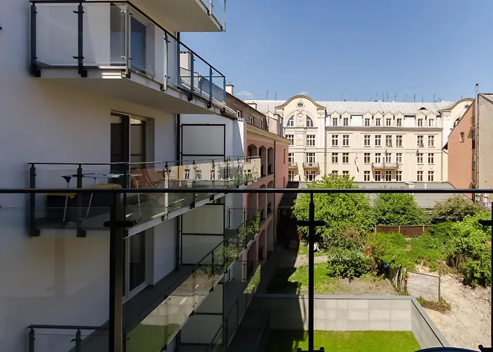 Old Town Premium Queen'S Apartments